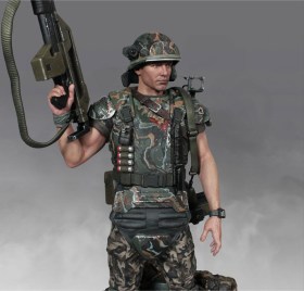 Corporal Dwayne Hicks Aliens 1/4 Statue by Hollywood Collectibles Group