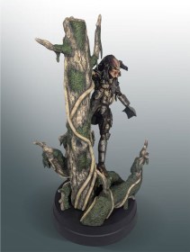 Jungle Hunter Predator 1/4 Statue by HCG