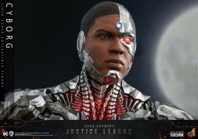 Cyborg Zack Snyder`s Justice League 1/6 Action Figure by Hot Toys