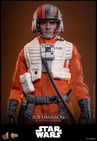 Poe Dameron Star Wars The Force Awakens 1/6 Action Figure by Hot Toys