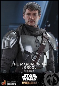 The Mandalorian & Grogu Deluxe Version Star Wars The Mandalorian 1/6 Action Figure 2-Pack by Hot Toys