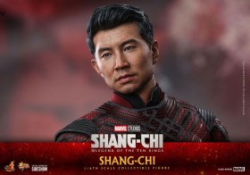 Shang-Chi and the Legend of the Ten Rings Movie Masterpiece 1/6 Action Figure Shang-Chi by Hot Toys