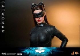 Catwoman The Dark Knight Trilogy Movie Masterpiece 1/6 Action Figure by Hot Toys