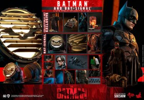 Batman with Bat-Signal The Batman Movie Masterpiece 1/6 Action Figure by Hot Toys