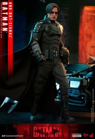 Batman with Bat-Signal The Batman Movie Masterpiece 1/6 Action Figure by Hot Toys