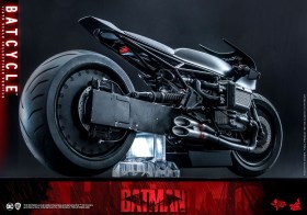 Batcycle The Batman Movie Masterpiece 1/6 Action Figure by Hot Toys