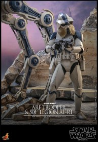 ARF Trooper & 501st Legion AT-RT Star Wars The Clone Wars 1/6 Action Figure by Hot Toys
