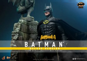 Batman (Deluxe Version) Batman (1989) Movie Masterpiece 1/6 Action Figure by Hot Toys