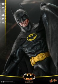 Batman (Deluxe Version) Batman (1989) Movie Masterpiece 1/6 Action Figure by Hot Toys