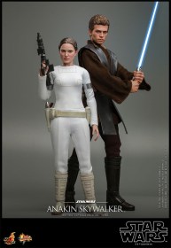 Anakin Skywalker Star Wars Episode II 1/6 Action Figure by Hot Toys