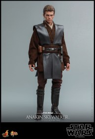 Anakin Skywalker Star Wars Episode II 1/6 Action Figure by Hot Toys