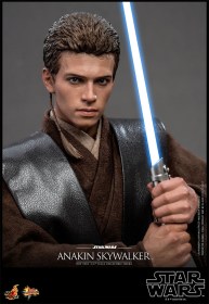 Anakin Skywalker Star Wars Episode II 1/6 Action Figure by Hot Toys