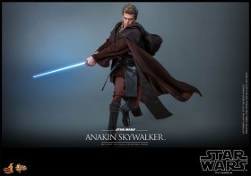 Anakin Skywalker Star Wars Episode II 1/6 Action Figure by Hot Toys