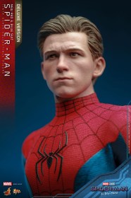 Spider-Man (New Red and Blue Suit) (Deluxe Version) Spider-Man No Way Home Movie Masterpiece 1/6 Action Figure by Hot Toys