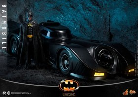 Batmobile Batman (1989) Movie Masterpiece 1/6 Action Figure by Hot Toys