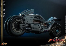 Batman & Batcycle Set The Flash Movie Masterpiece 1/6 Action Figure wih Vehicle by Hot Toys