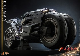 Batman & Batcycle Set The Flash Movie Masterpiece 1/6 Action Figure wih Vehicle by Hot Toys