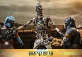 IG-12 with accessories Star Wars The Mandalorian 1/6 Action Figure by Hot Toys