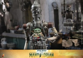 IG-12 with accessories Star Wars The Mandalorian 1/6 Action Figure by Hot Toys