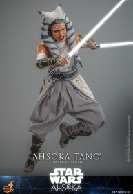 Ahsoka Tano Star Wars Ahsoka 1/6 Action Figure by Hot Toys