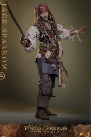 Jack Sparrow Pirates of the Caribbean Dead Men Tell No Tales 1/6 Action Figure by Hot Toys