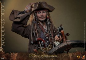 Jack Sparrow Pirates of the Caribbean Dead Men Tell No Tales 1/6 Action Figure by Hot Toys