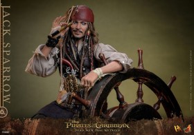 Jack Sparrow Pirates of the Caribbean Dead Men Tell No Tales 1/6 Action Figure by Hot Toys