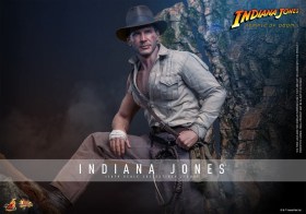 Indiana Jones 1/6 Action Figure by Hot Toys