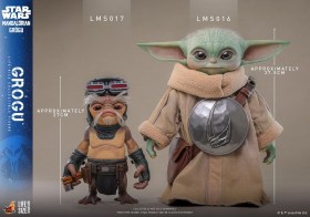 Grogu Star Wars The Mandalorian & Grogu Life-Size Figure by Hot Toys