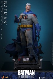 Batman (Battle Damaged Version) Batman The Dark Knight Returns 1/6 Action Figure by Hot Toys