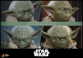 Yoda Star Wars Revenge of the Sith 1/6 Action Figure by Hot Toys