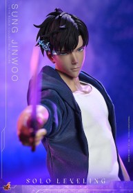Sung Jinwoo Solo Leveling 1/6 Action Figure by Hot Toys