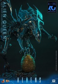 Alien Queen Alien 1/6 Action Figure by Hot Toys