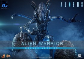 Alien Warrior (Deluxe Version) Alien 1/6 Action Figure by Hot Toys