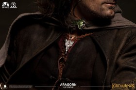 Aragorn Lord of the Rings 1/2 Statue by Infinity Studio