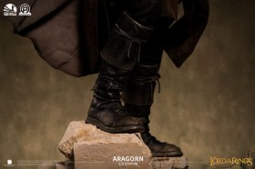 Aragorn Lord of the Rings 1/2 Statue by Infinity Studio