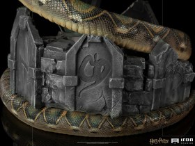 Voldemort & Nagini Harry Potter Legacy Replica 1/4 Statue by Iron Studios