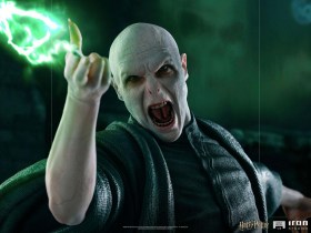 Voldemort & Nagini Harry Potter Legacy Replica 1/4 Statue by Iron Studios