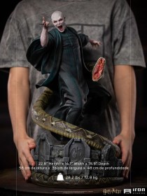 Voldemort & Nagini Harry Potter Legacy Replica 1/4 Statue by Iron Studios