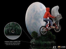 E.T. & Elliot E.T. the Extra-Terrestrial Deluxe Art 1/10 Scale Statue by Iron Studios