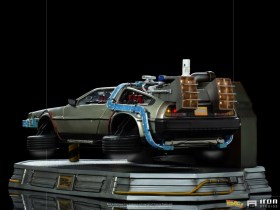 DeLorean Back to the Future II Art 1/10 Scale Statue by Iron Studios