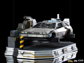 DeLorean Back to the Future II Art 1/10 Scale Statue by Iron Studios