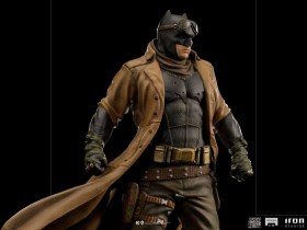 Knightmare Batman Zack Snyder's Justice League Art 1/10 Scale Statue by Iron Studios