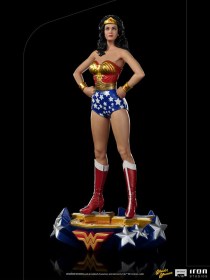 Wonder Woman Lynda Carter DC Comics Deluxe Art 1/10 Scale Statue by Iron Studios