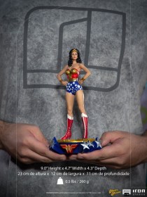 Wonder Woman Lynda Carter DC Comics Deluxe Art 1/10 Scale Statue by Iron Studios