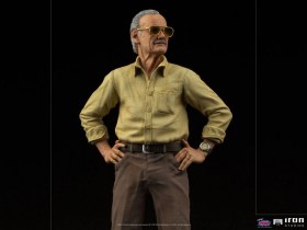 Stan Lee Legacy Replica 1/4 Statue by Iron Studios