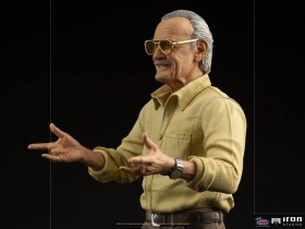 Stan Lee Legacy Replica 1/4 Statue by Iron Studios