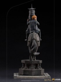 Ron Weasley at the Wizard Chess Harry Potter Deluxe Art 1/10 Scale Statue by Iron Studios