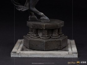 Ron Weasley at the Wizard Chess Harry Potter Deluxe Art 1/10 Scale Statue by Iron Studios