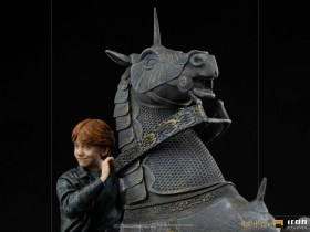 Ron Weasley at the Wizard Chess Harry Potter Deluxe Art 1/10 Scale Statue by Iron Studios